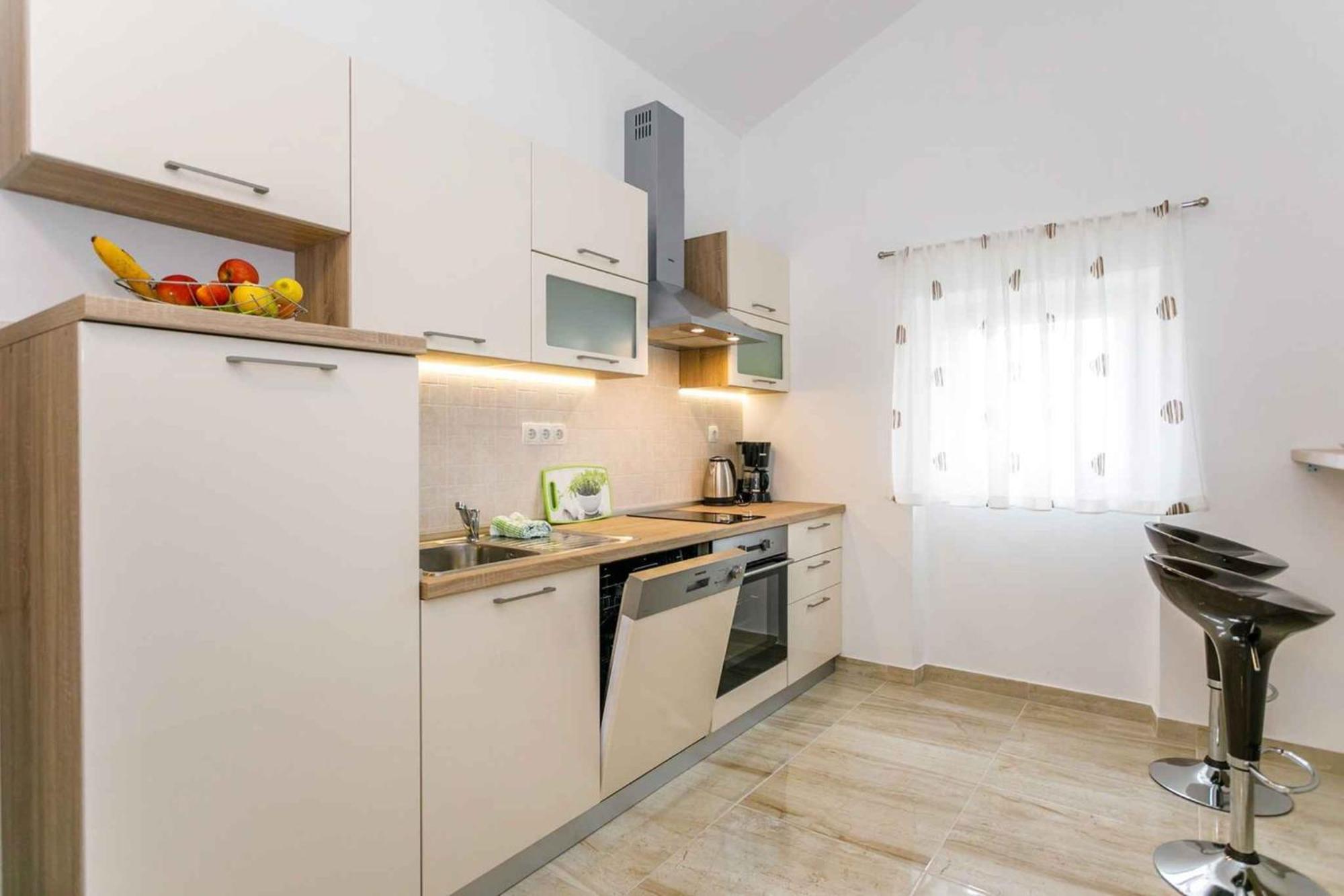 Apartment In Malinska/Insel Krk 38057 Buitenkant foto
