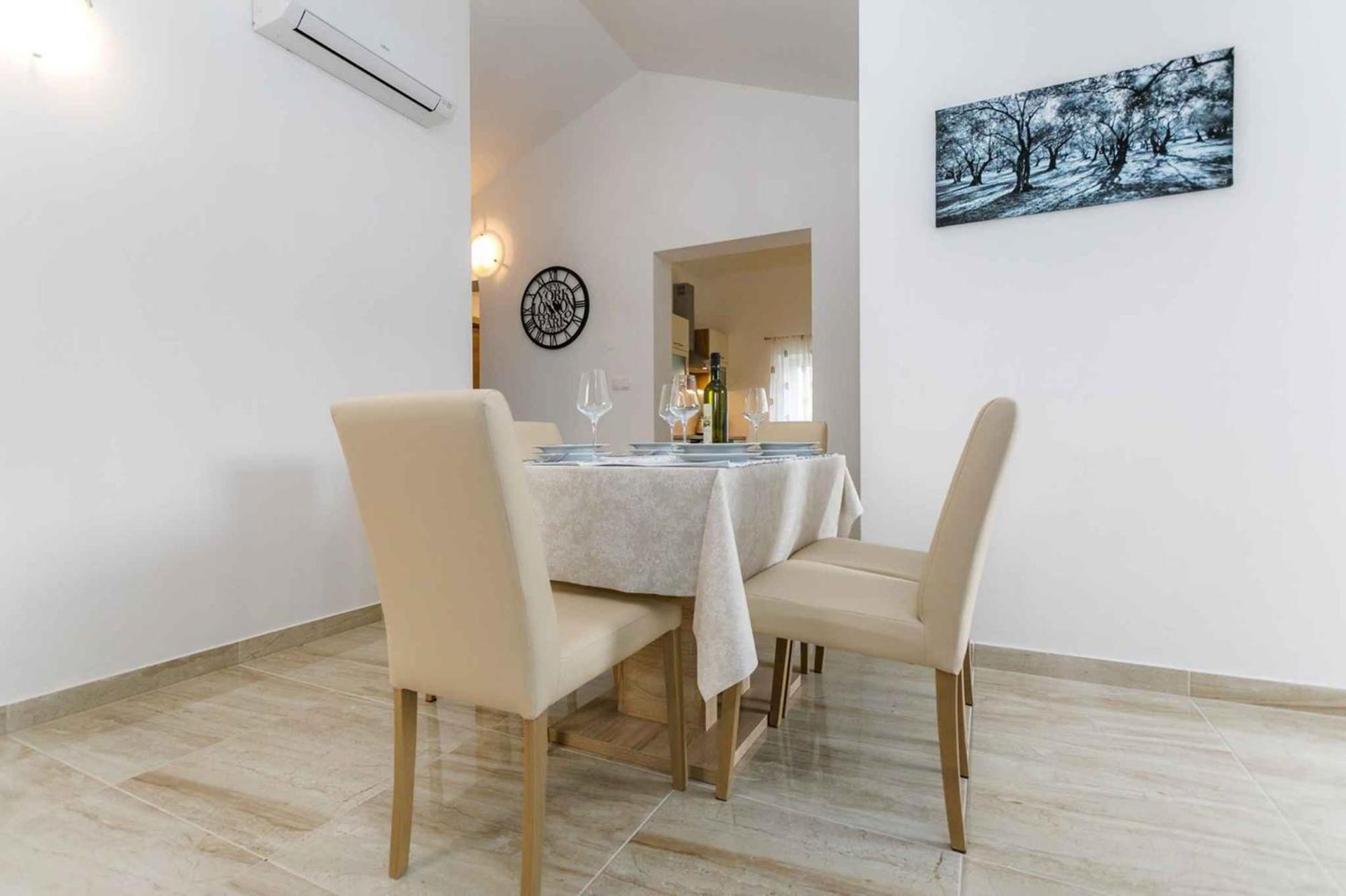 Apartment In Malinska/Insel Krk 38057 Buitenkant foto